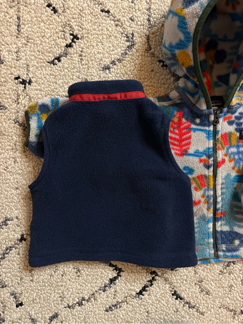 Patagonia kids bundle (6M) EUC - Picture 4 of 8